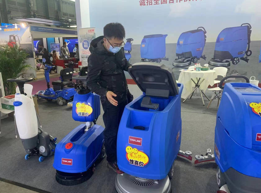 自贡坦洁洗地机公司致力于电动洗地机的生产、销售和服务百家